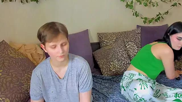 Raven_Radiant from StripChat is Freechat