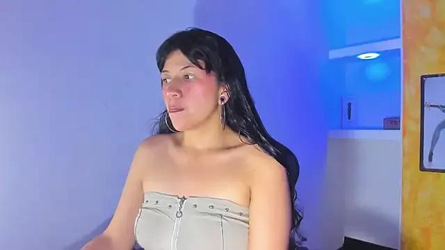 Raven_Rouge_ from StripChat is Freechat
