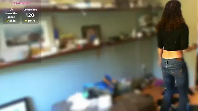 ravensoto from StripChat is Freechat