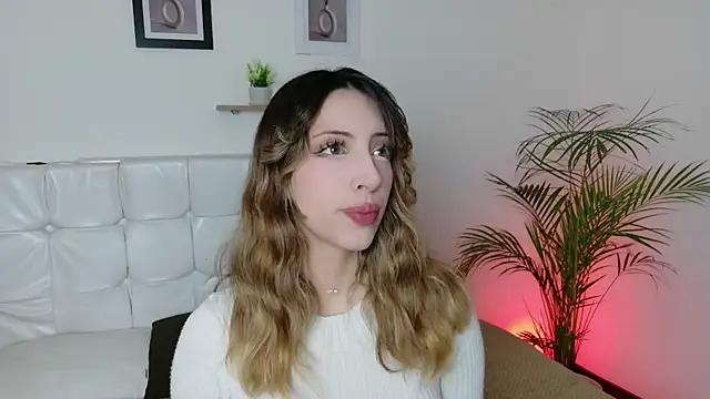 Rebbecawhite_meow from StripChat