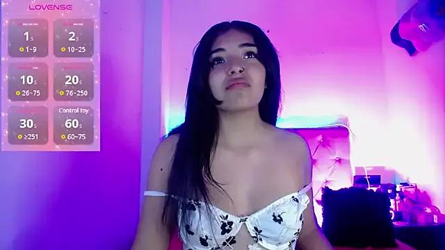 Explore our live girls sluts from our Custom and Multi clubs and checkout exclusive access to highly interactive content, such as shape, hair, titties, pussy type and many more.