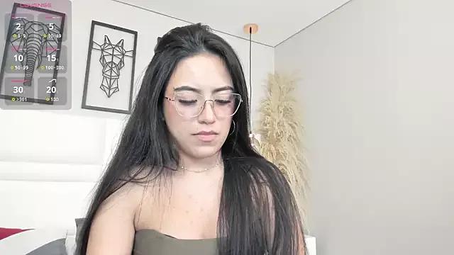 Explore our live girls sluts from our Custom and Multi clubs and checkout exclusive access to highly interactive content, such as shape, hair, titties, pussy type and many more.