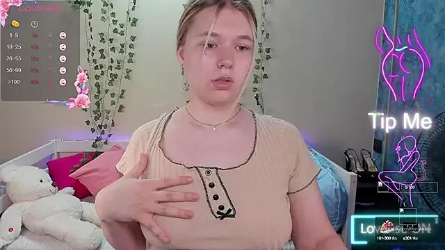 Explore our live girls sluts from our Custom and Multi clubs and checkout exclusive access to highly interactive content, such as shape, hair, titties, pussy type and many more.