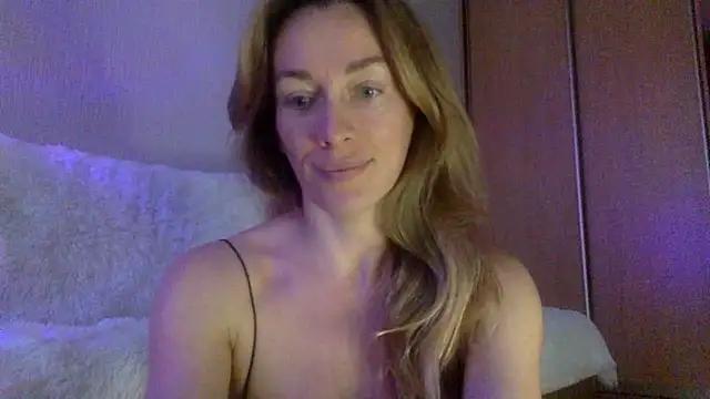 RebeccaMartinez from StripChat