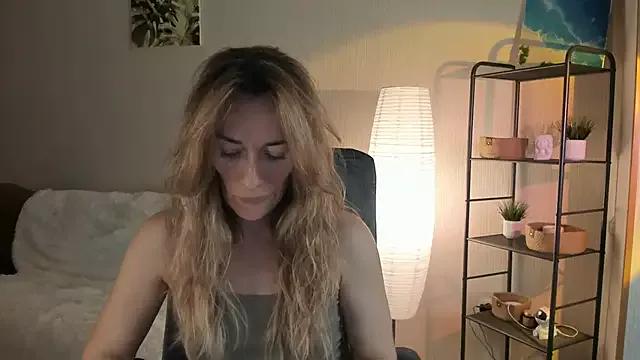 RebeccaMartinez from StripChat