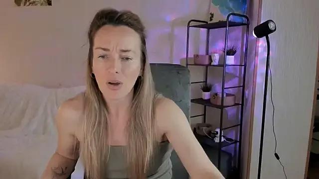 RebeccaMartinez from StripChat