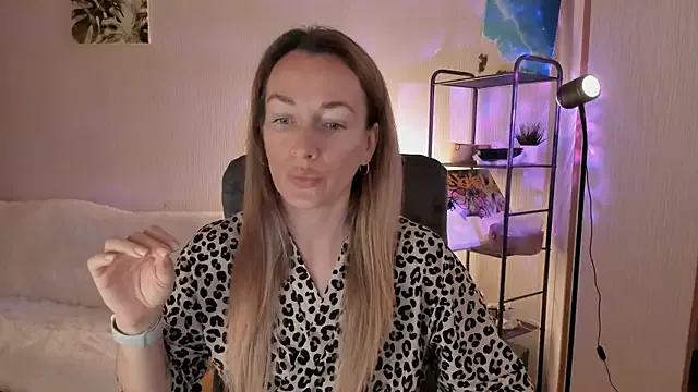 RebeccaMartinez webcams show profile image 