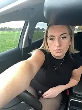 RebeccaSquirtsXXX from StripChat is Freechat