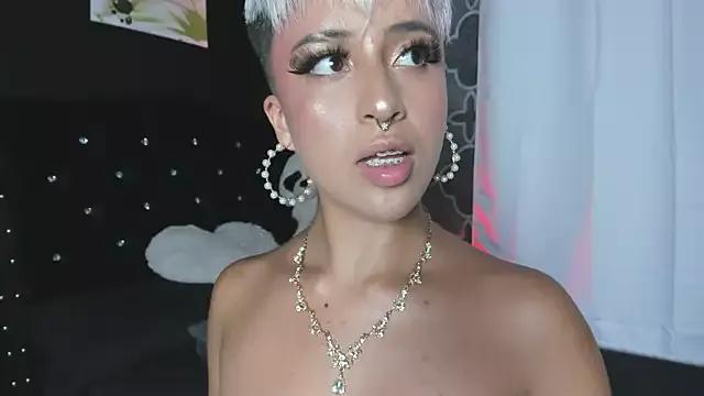 Explore our live girls sluts from our Custom and Multi clubs and checkout exclusive access to highly interactive content, such as shape, hair, titties, pussy type and many more.