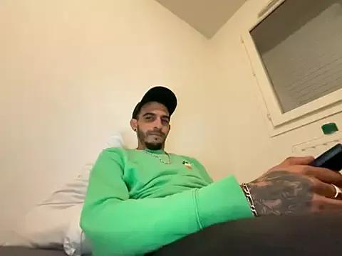 Rebeu313 from StripChat