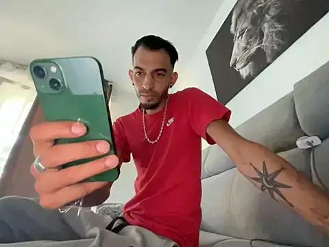 Rebeu313 from StripChat