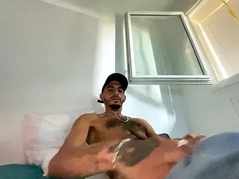 Rebeu313 from StripChat