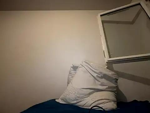 Rebeu313 from StripChat