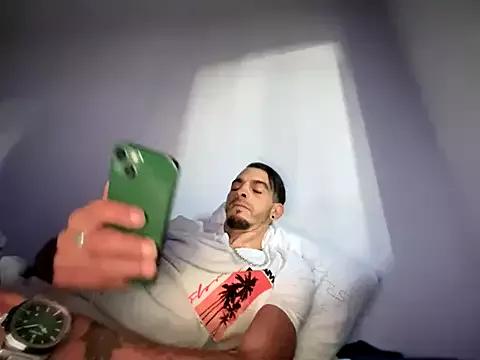 Rebeu313 from StripChat