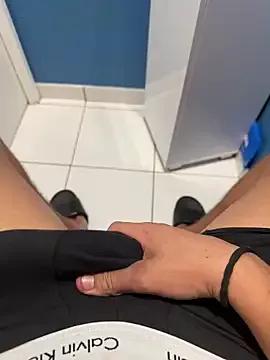 rebeuhetero123 from StripChat