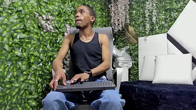 Photos of REDBRYAN_EBANO from StripChat is Freechat