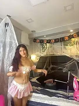 redgirlsweet from StripChat is Freechat