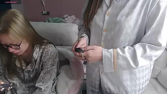 Photos of redrose520 from StripChat is Freechat