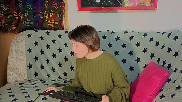 Explore our live girls sluts from our Custom and Multi clubs and checkout exclusive access to highly interactive content, such as shape, hair, titties, pussy type and many more.