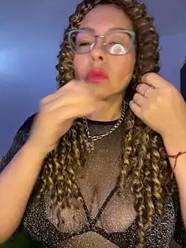 Explore our live girls sluts from our Custom and Multi clubs and checkout exclusive access to highly interactive content, such as shape, hair, titties, pussy type and many more.