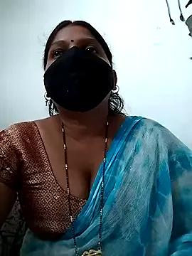 Rennu_ from StripChat