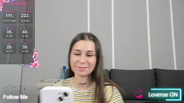 ReyaBlake from StripChat is Freechat