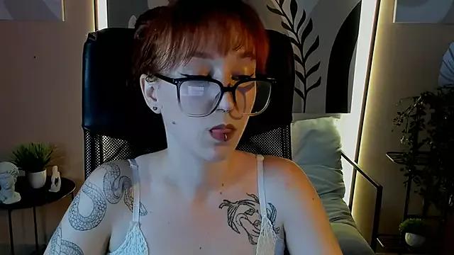 Photos of ReynHilld from StripChat is Freechat