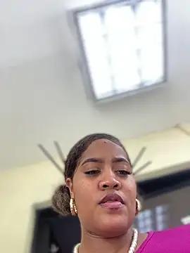 riri_brunnete from StripChat
