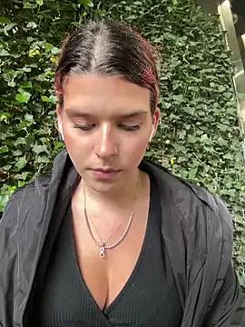 RiriRoseey from StripChat