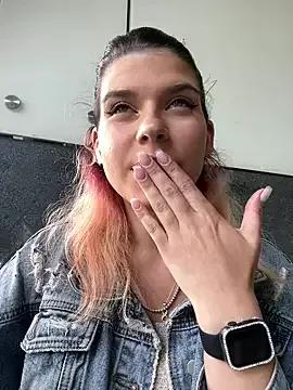 RiriRoseey from StripChat