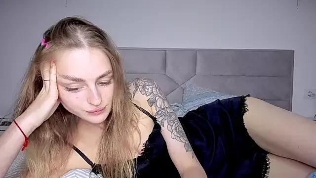 Explore our live girls sluts from our Custom and Multi clubs and checkout exclusive access to highly interactive content, such as shape, hair, titties, pussy type and many more.