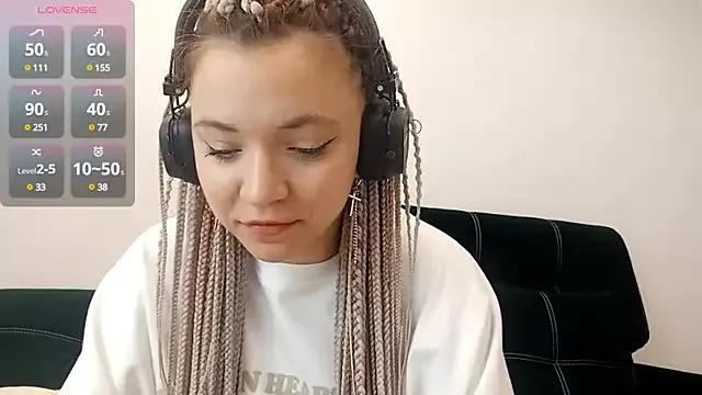 Explore our live girls sluts from our Custom and Multi clubs and checkout exclusive access to highly interactive content, such as shape, hair, titties, pussy type and many more.