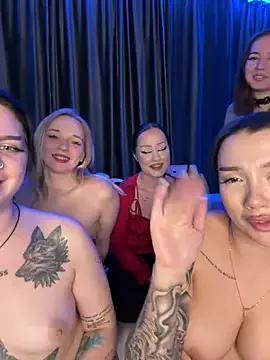 Explore our live girls sluts from our Custom and Multi clubs and checkout exclusive access to highly interactive content, such as shape, hair, titties, pussy type and many more.