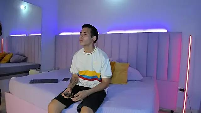 RomeoAndJulieeta webcams show profile image 