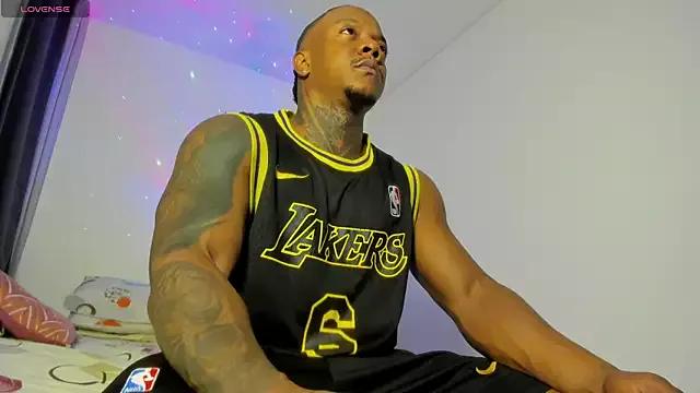 ronnie_7777 from StripChat