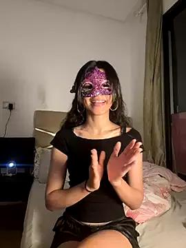 Photos of Roroo002 from StripChat is Freechat