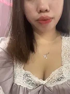 Rose-babyx from StripChat is Freechat