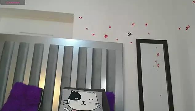 Explore our live girls sluts from our Custom and Multi clubs and checkout exclusive access to highly interactive content, such as shape, hair, titties, pussy type and many more.