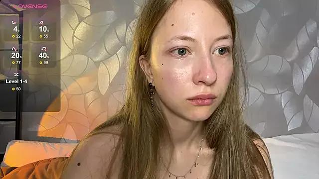 Rose_sunny from StripChat is Freechat
