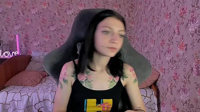 Explore our live girls sluts from our Custom and Multi clubs and checkout exclusive access to highly interactive content, such as shape, hair, titties, pussy type and many more.