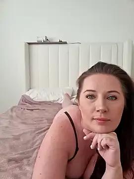 RosieMilff from StripChat is Freechat