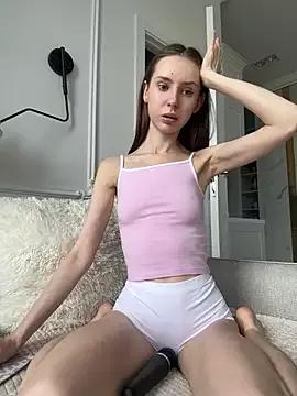 RosieMills from StripChat is Freechat