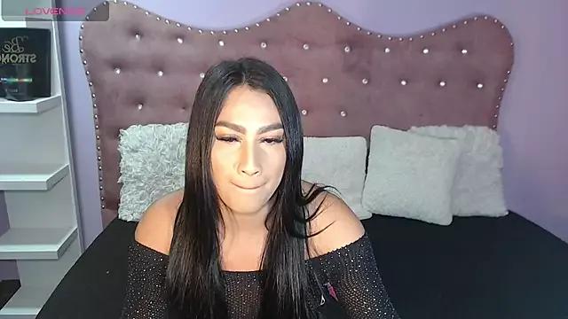 Ross_Shine from StripChat is Freechat