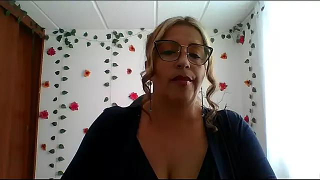 RossanaLionheart from StripChat