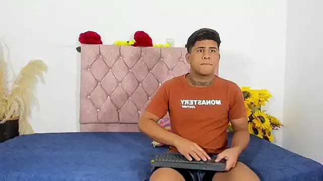 Rossel_luigi2609 from StripChat