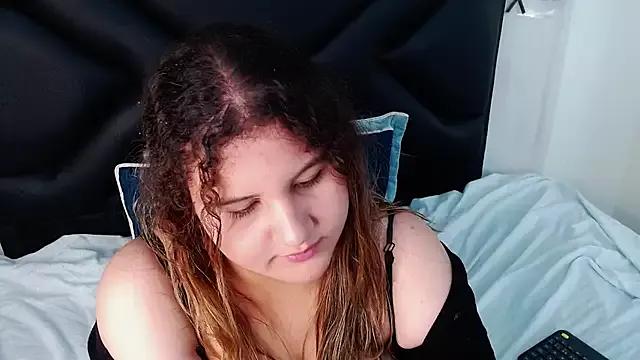 Explore our live girls sluts from our Custom and Multi clubs and checkout exclusive access to highly interactive content, such as shape, hair, titties, pussy type and many more.