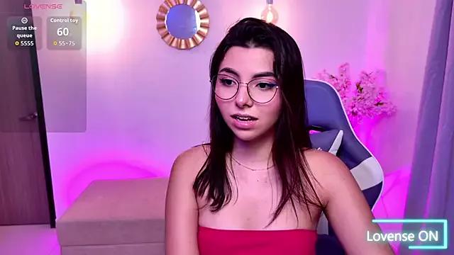 Explore our live girls sluts from our Custom and Multi clubs and checkout exclusive access to highly interactive content, such as shape, hair, titties, pussy type and many more.