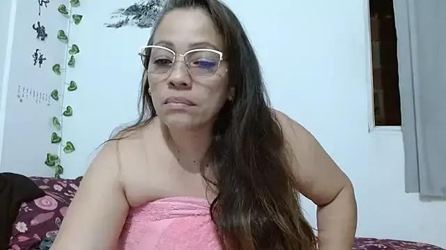 rosycartagena from StripChat is Freechat