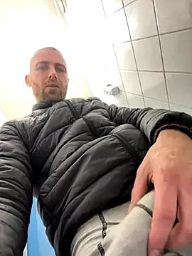 Rotteei1 webcams show profile image 