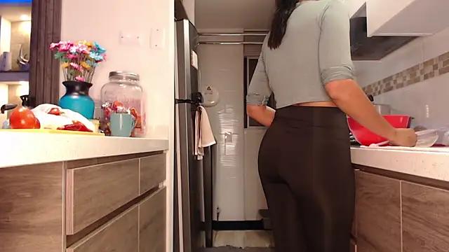 Explore our live girls sluts from our Custom and Multi clubs and checkout exclusive access to highly interactive content, such as shape, hair, titties, pussy type and many more.
